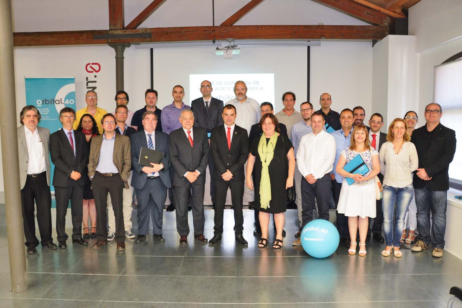 140711 convenis empreses Orbital 40-2